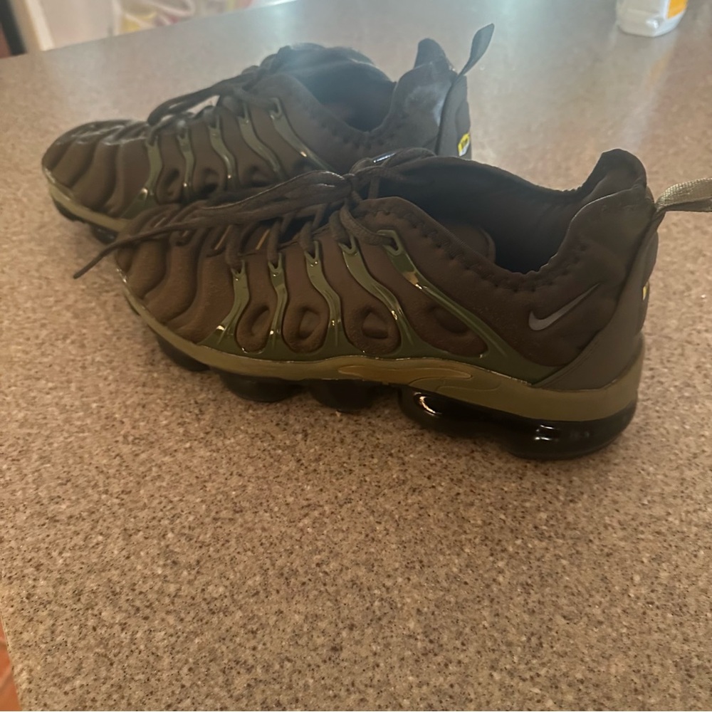 Nike Vapormax green Athletic Sneakers gym strength training M 8.5 W 10 - Picture 3 of 7